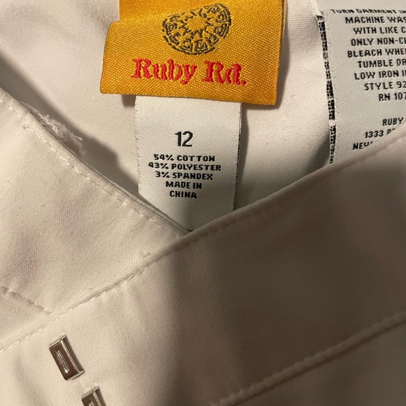 Ruby Rd.  White jeans - Picture 4 of 5